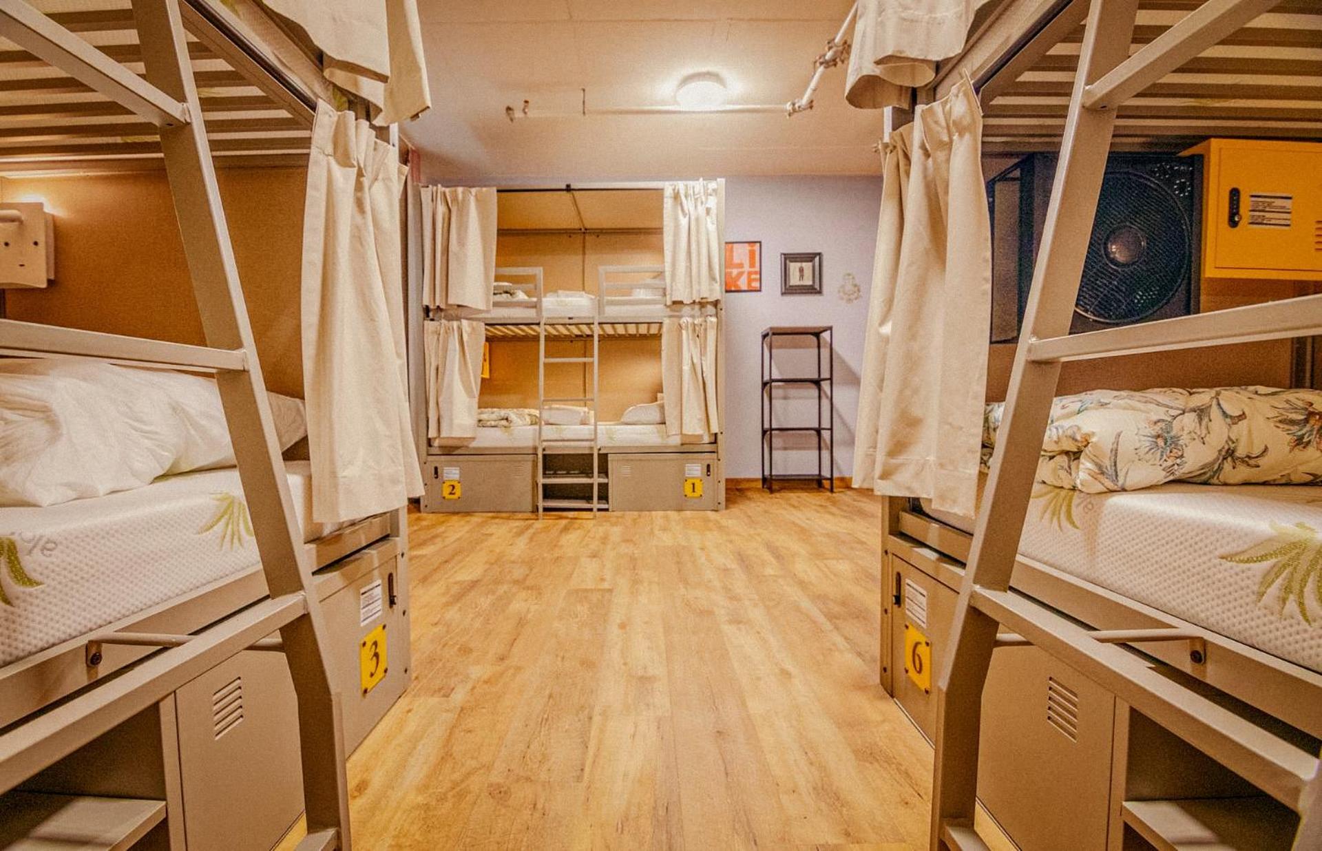 Bett im gemischten 6-Bett-Schlafsaal